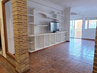Piso con balcón en venta en Sant Josep - Zona Hospital