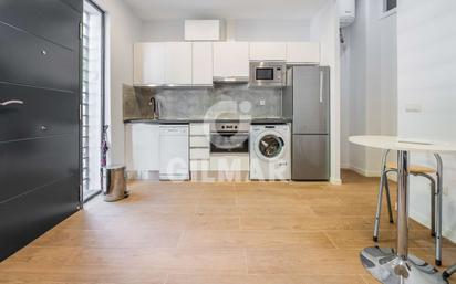 Kitchen of Flat for sale in  Madrid Capital  with Air Conditioner