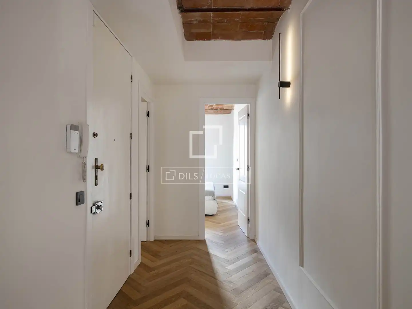 Flat for sale in Barcelona  with Air Conditioner, Heating and Parquet flooring