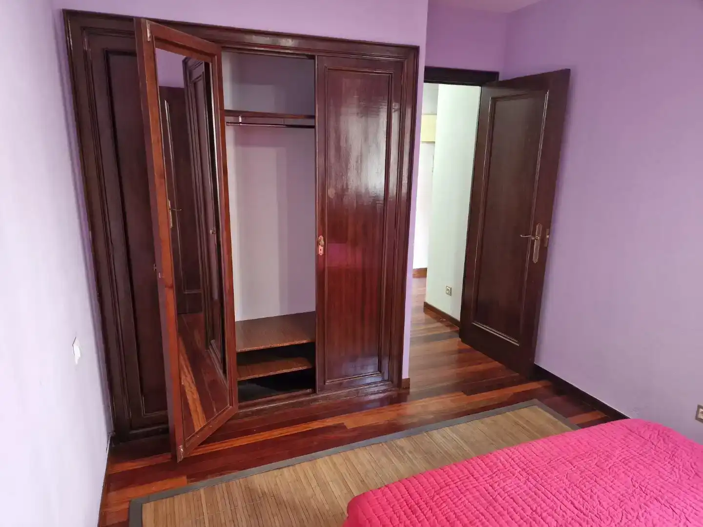 Bedroom of Apartments for rent in Vigo   with Parquet flooring and Furnished