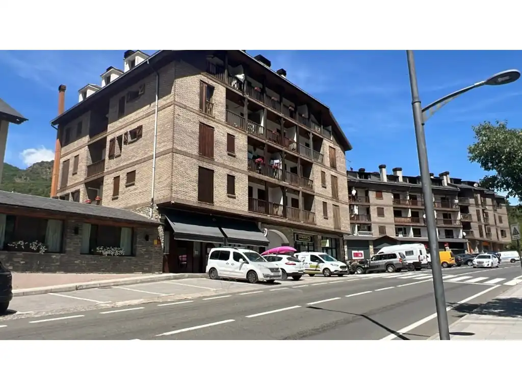 Vista exterior de Dúplex en venta en Sort con Terraza