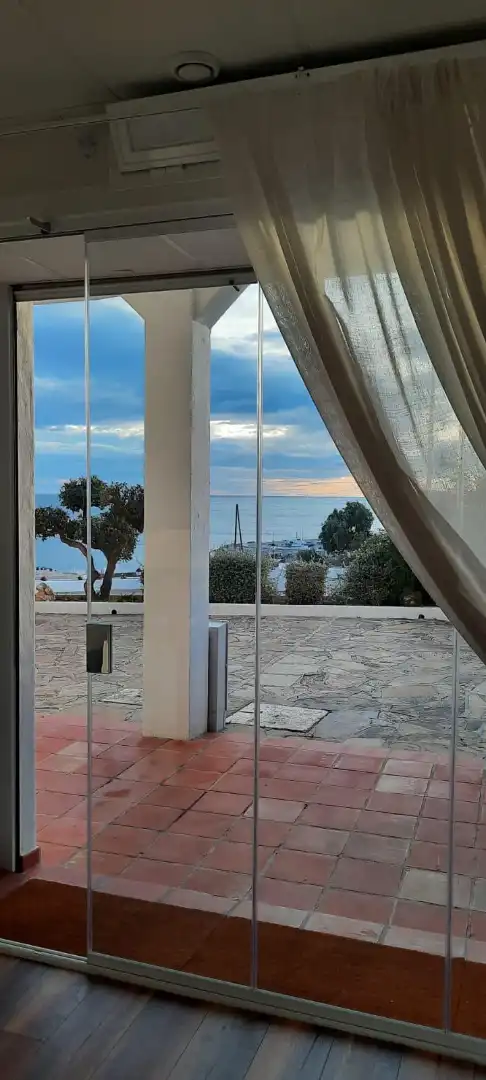 Apartamento con terraza en venta en Urbanizacion Trayamar 5A, imagen 2