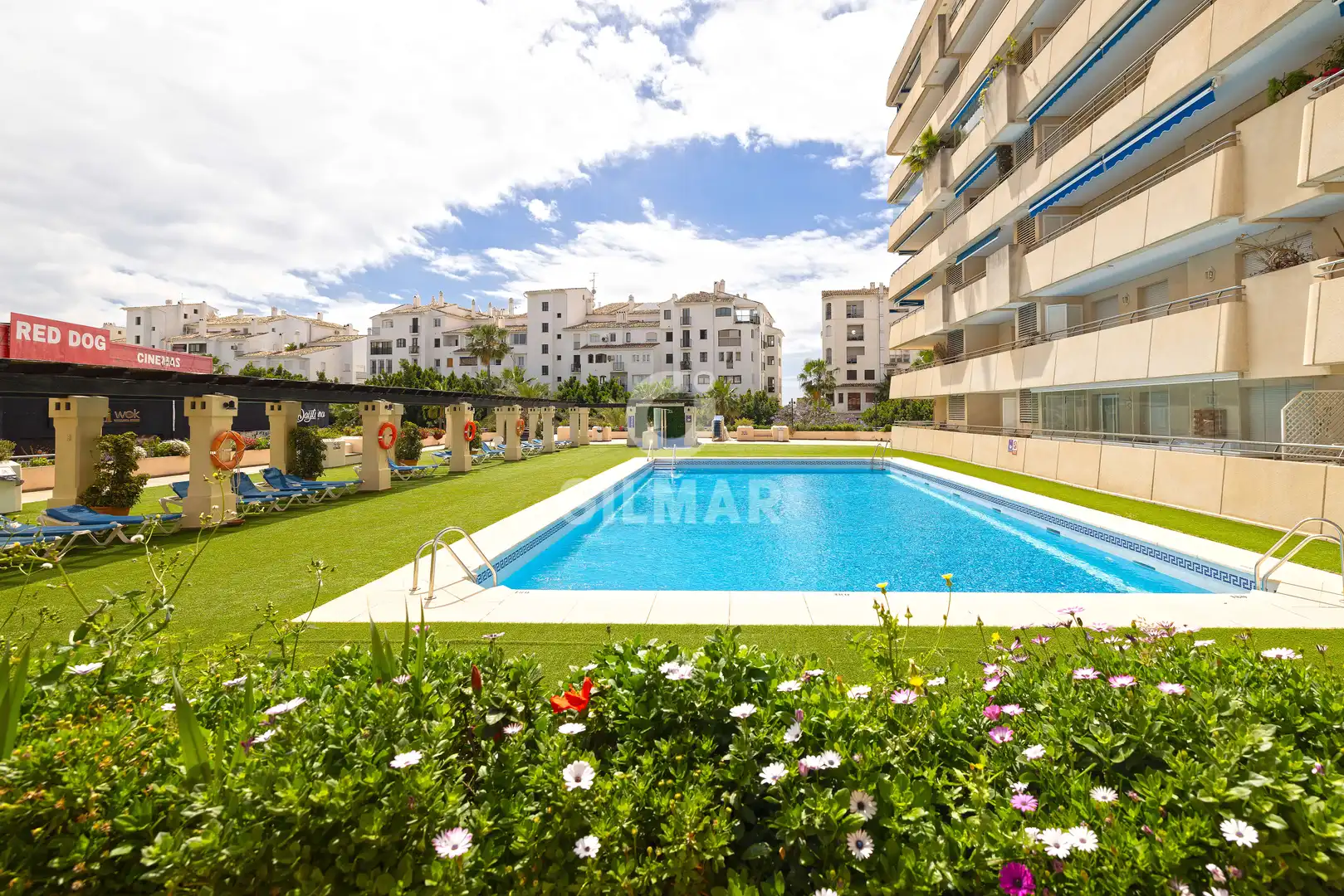 Piscina de Pis en venda en Marbella amb Calefacció, Piscina i Balcó