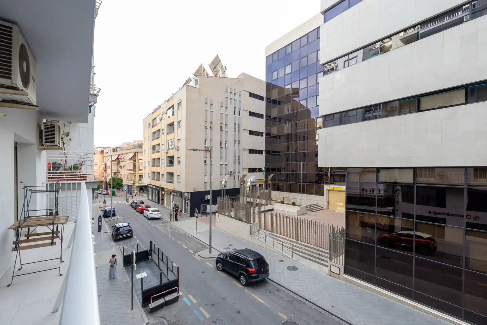 Vista exterior de Pis de lloguer en Granada amb Calefacció, Moblat i Microones