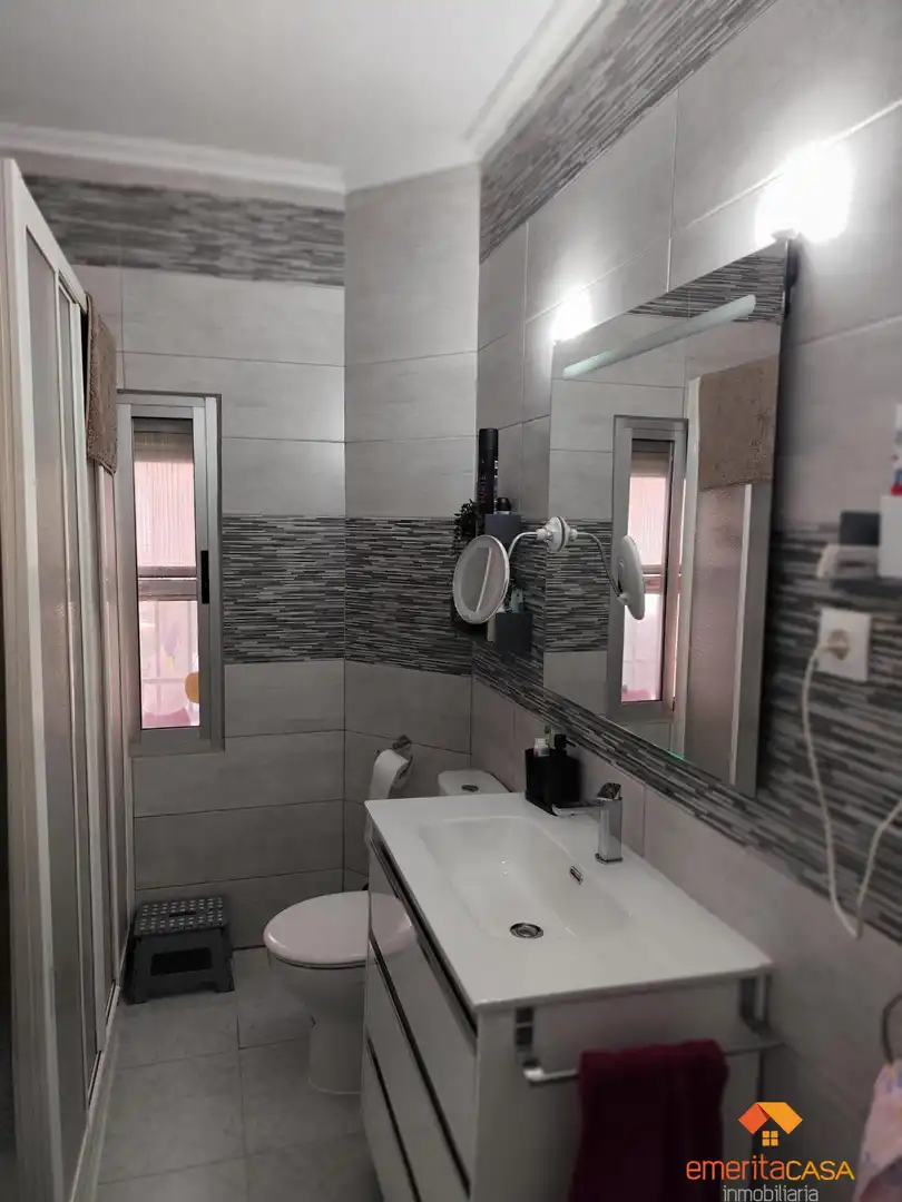 Baño de Apartamento en venta en Cáceres