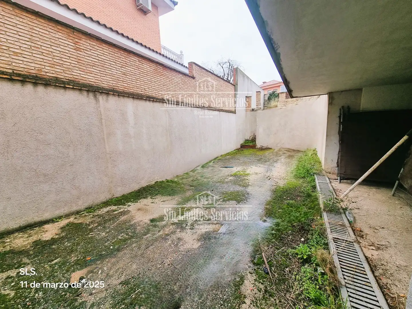 Vista exterior de Casa o xalet en venda en Griñón amb Calefacció, Jardí privat i Terrassa
