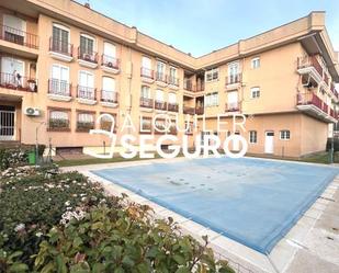 Außenansicht von Wohnung miete in Torrejón de la Calzada mit Klimaanlage, Heizung und Terrasse