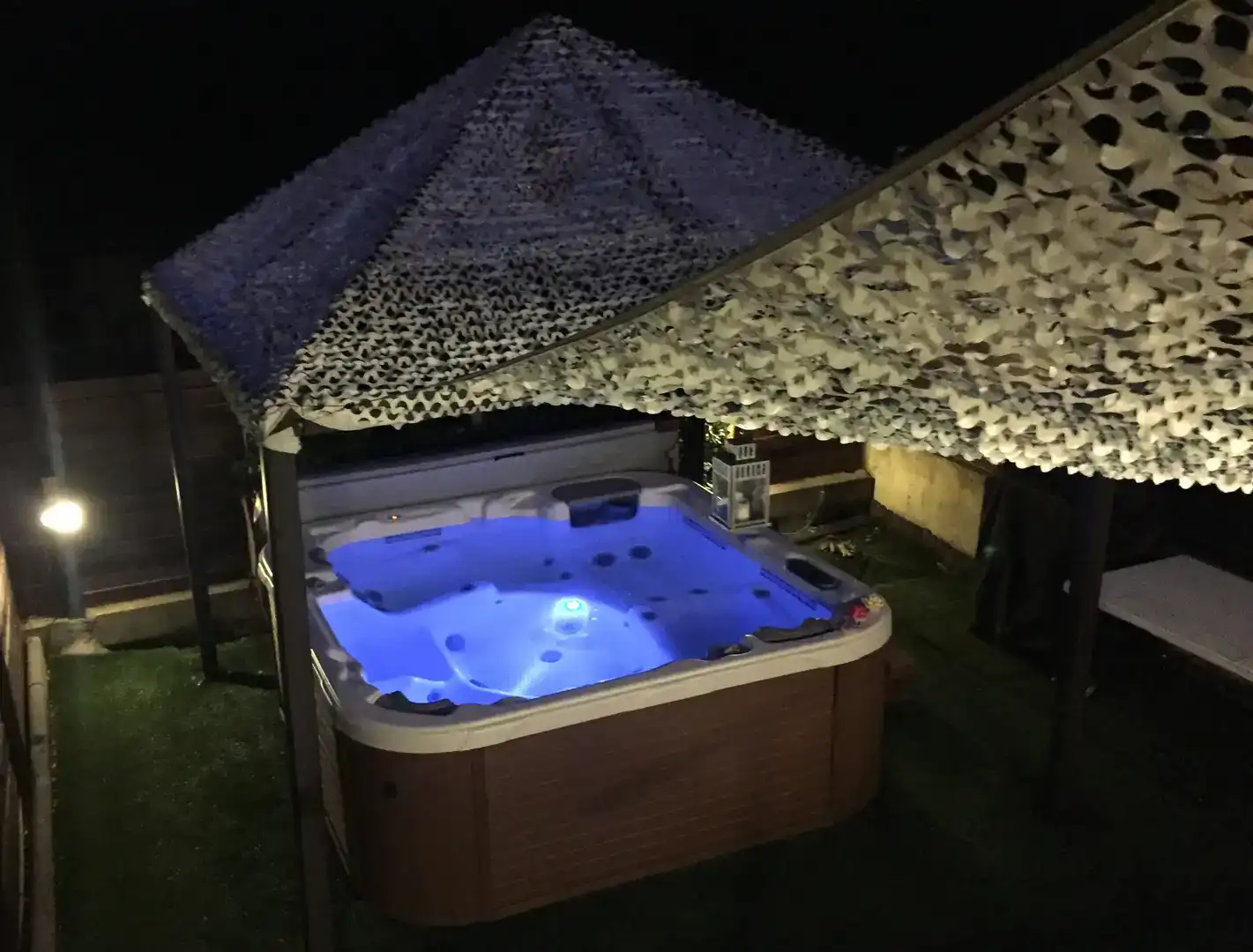 Piscina de Casa adosada en venda en Girona Capital amb Aire condicionat i Balcó