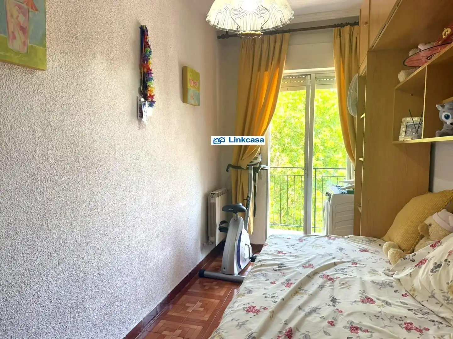 Habitación de Piso en venta en Madrid con Calefacción, Terraza y Alarma