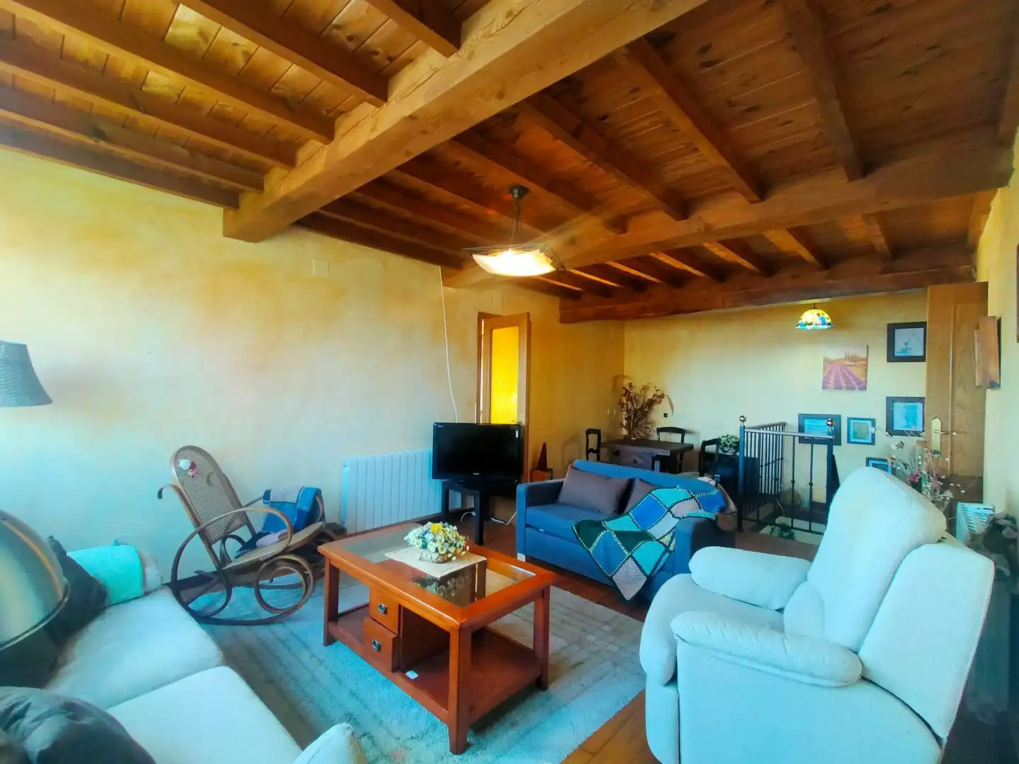 Sala d'estar de Finca rústica en venda en Salas amb Calefacció, Jardí privat i Traster