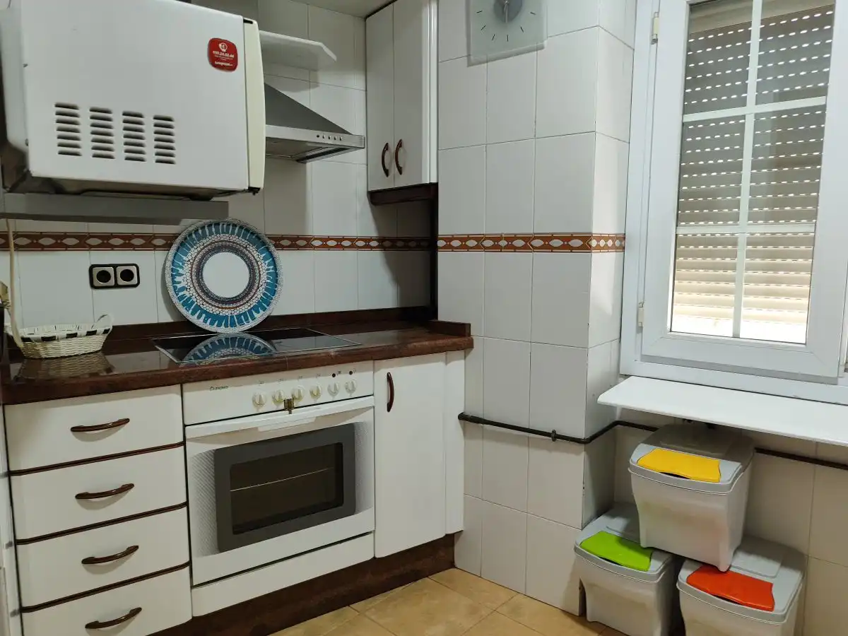 Cocina de Piso de alquiler en Huelva con Aire acondicionado, Amueblado y Balcón