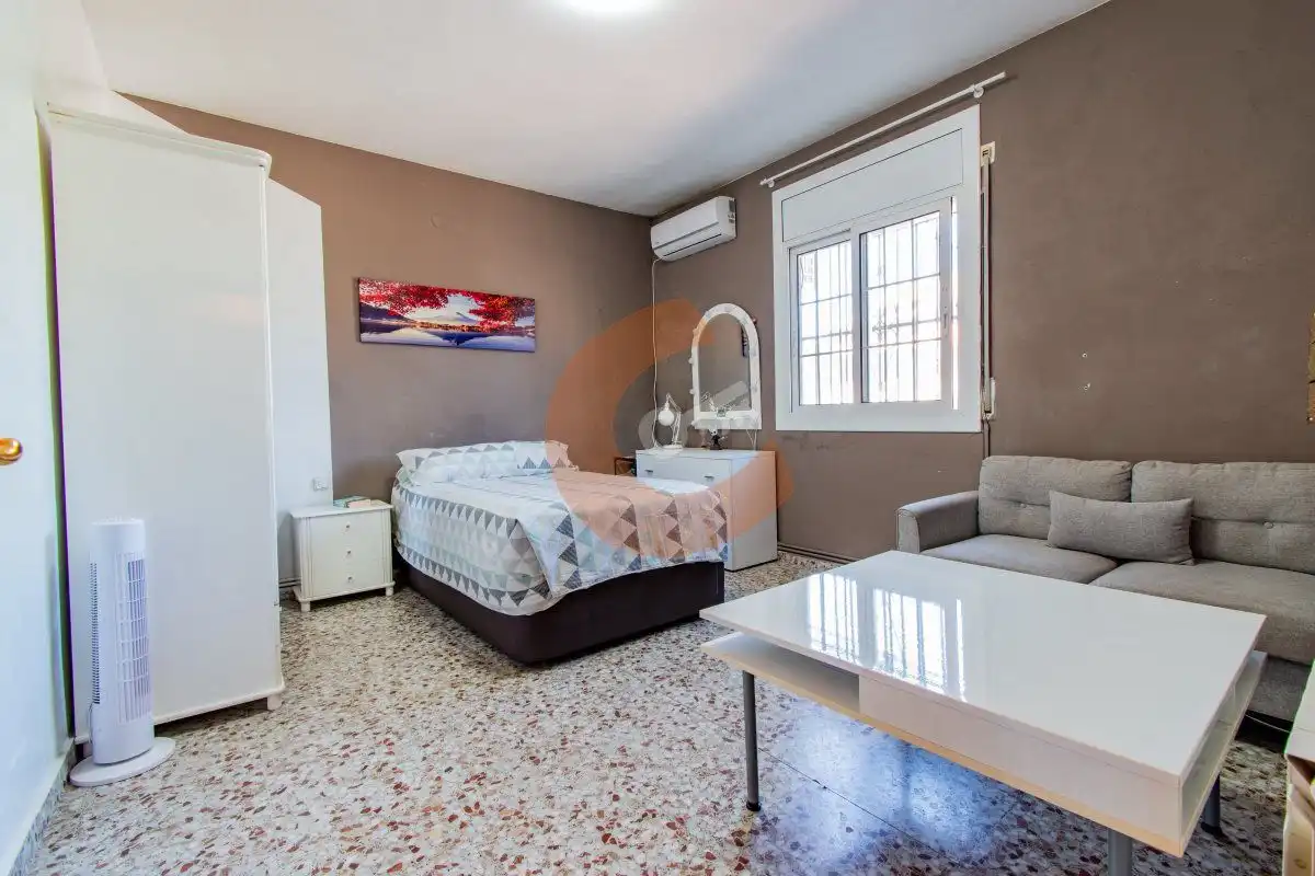 Dormitori de Casa o xalet en venda en Santa Oliva amb Jardí privat, Terrassa i Traster