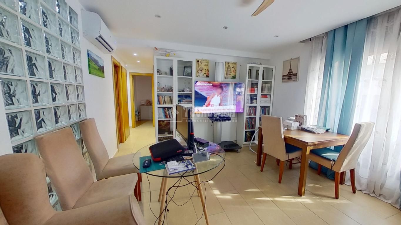 Living room of Flat for sale in Sabadell  with Air Conditioner and Heating
