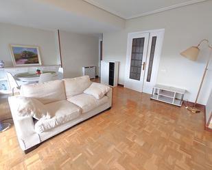 Sala d'estar de Pis de lloguer en Vitoria - Gasteiz amb Calefacció, Parquet i Terrassa