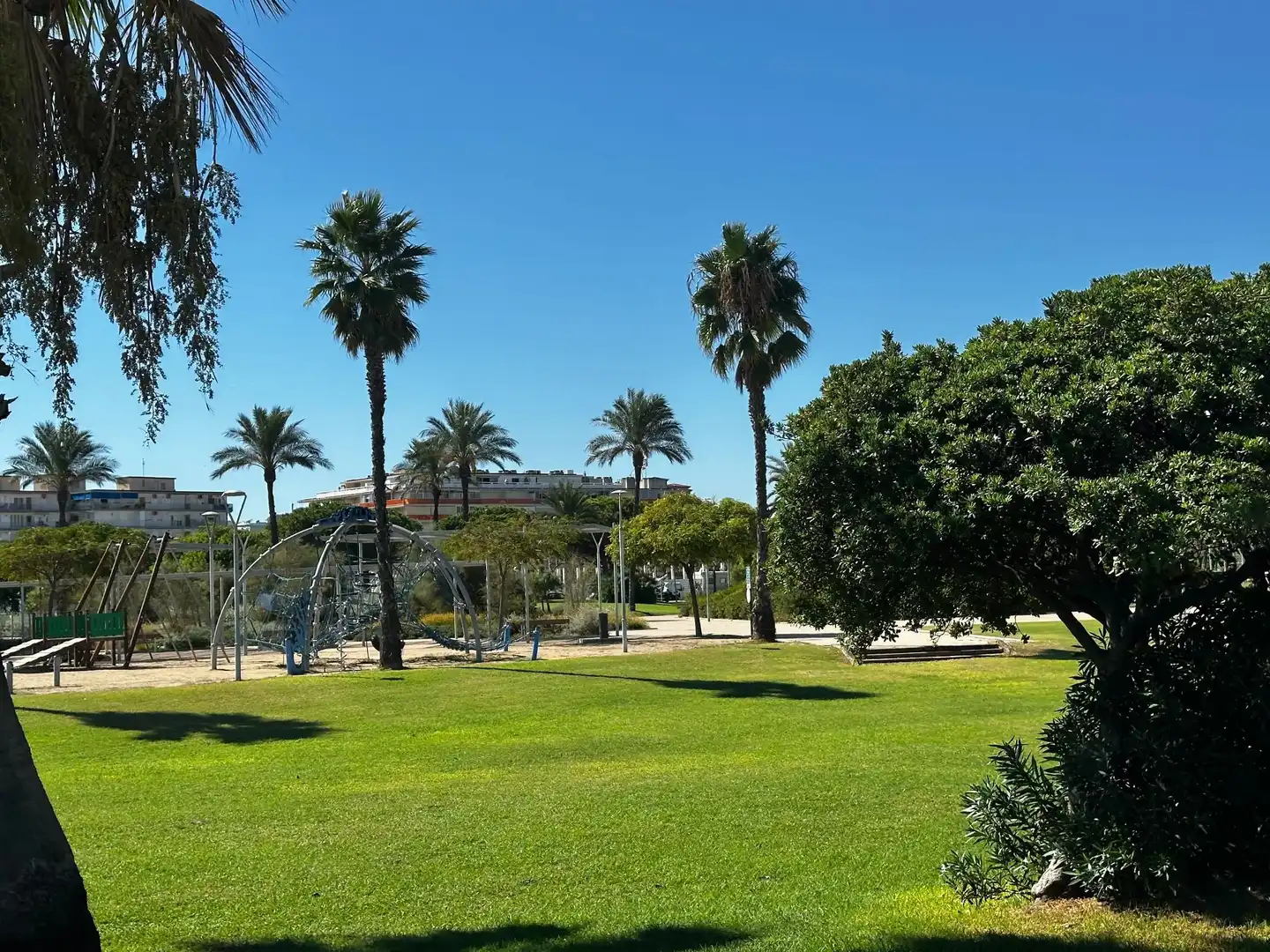 Apartament amb ascensor en venda a La Pineda
