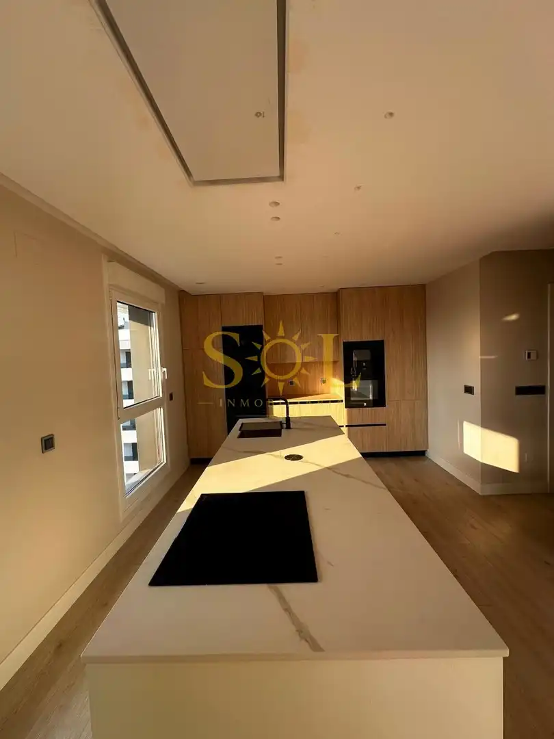 Küche von Wohnung zur Miete in León Capital  mit Klimaanlage, Heizung und Parkett