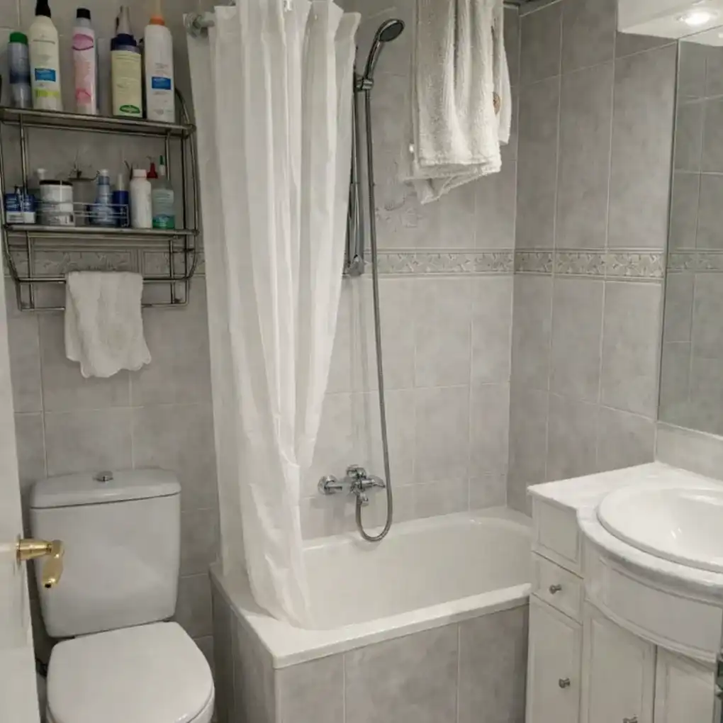 Baño de Piso en venta en Vitoria - Gasteiz con Calefacción, Terraza y Trastero