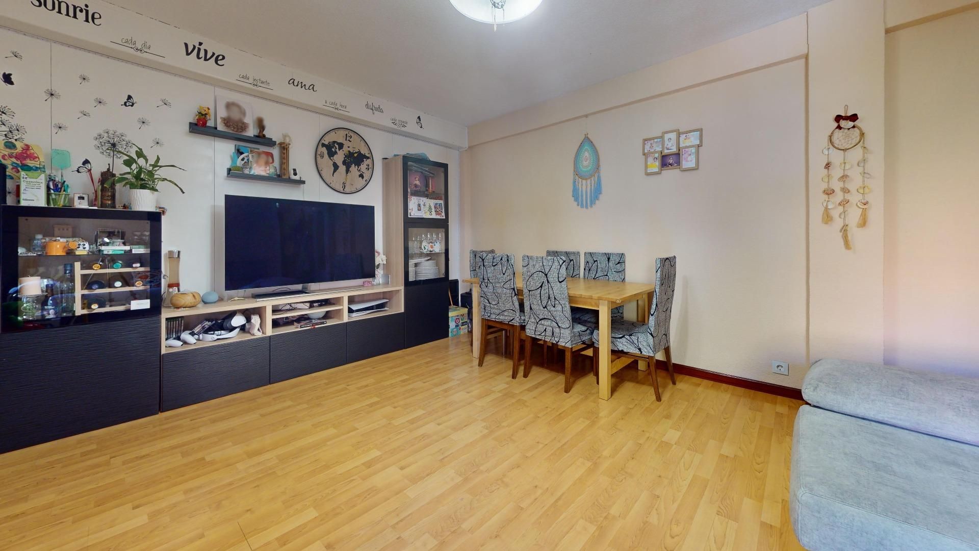 Sala de estar de Piso en venta en  Madrid Capital con Calefacción y Terraza