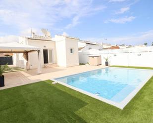 Swimming pool of House or chalet for sale in Torrevieja  with Air Conditioner and Swimming Pool