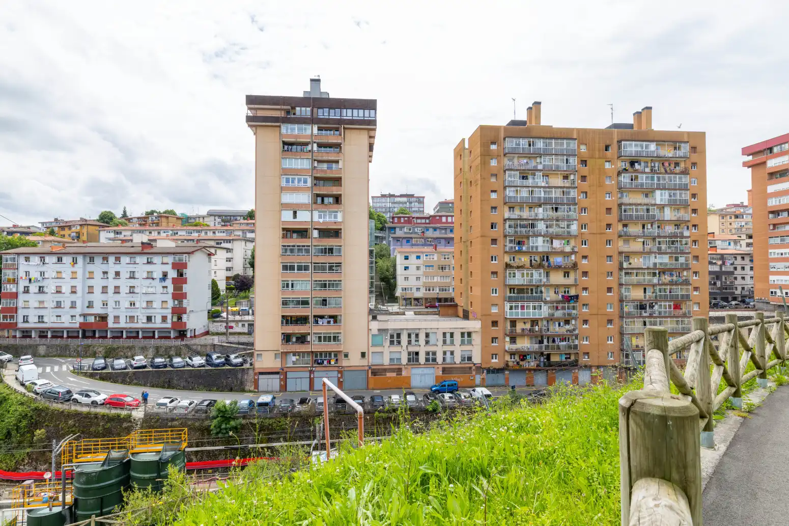 Außenansicht von Wohnung zum Verkauf in Errenteria mit Abstellraum