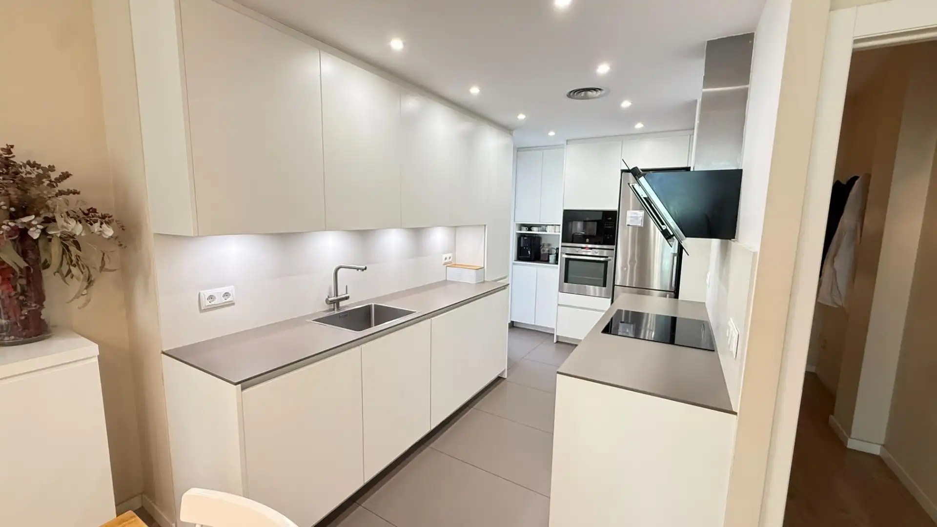 Kitchen of Flat for sale in Barcelona  with Air Conditioner, Heating and Parquet flooring