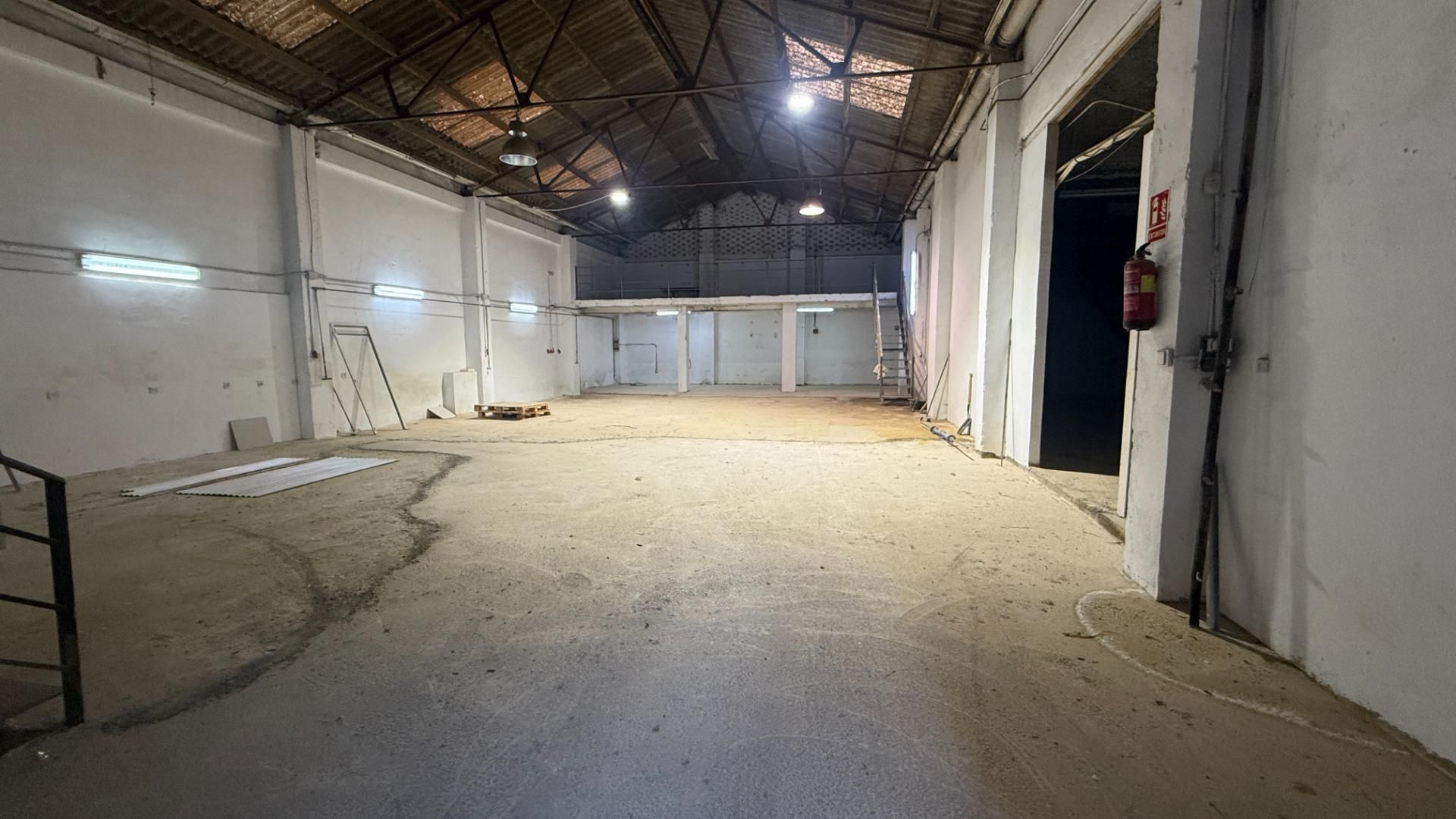 Nau industrial de lloguer en Paiporta