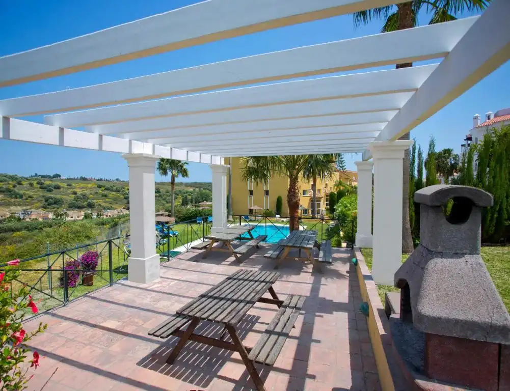 Apartamento con piscina en venta en Estepona Pueblo