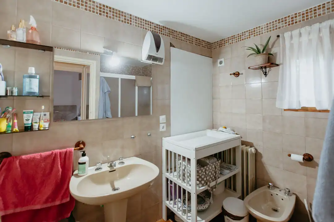 Baño de Casa o chalet en venta en Lupiñén-Ortilla con Aire acondicionado, Calefacción y Jardín privado