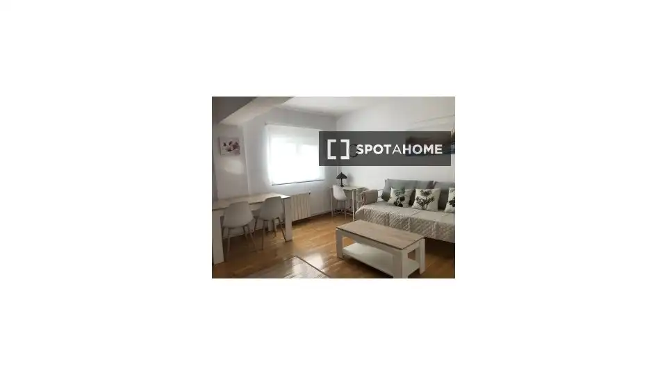 Room in Los Castros