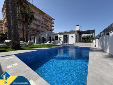 Villa con piscina in vendita a Playa del Acequión, Náufragos y Rocío del Mar