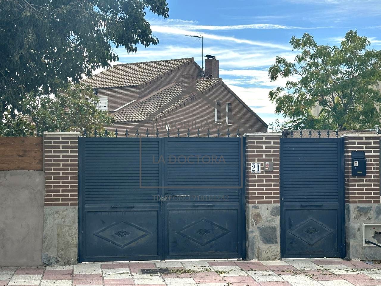 Vista exterior de Casa o xalet en venda en El Álamo