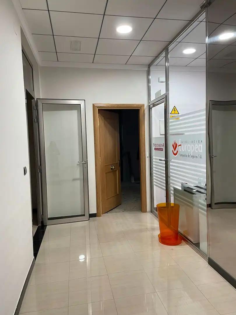 Local comercial de lloguer a Rúa Arzobispo Lago, imagen 4