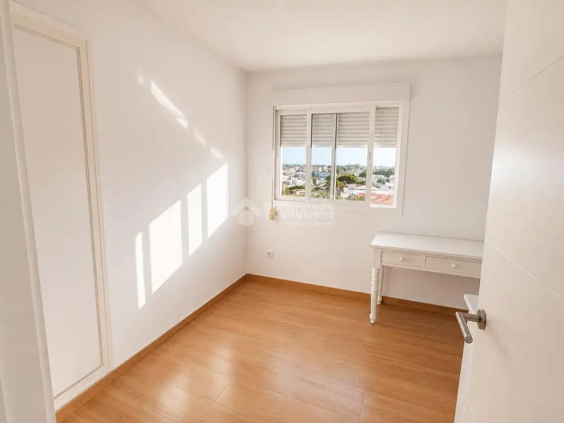 Bedroom of Flat for sale in Marbella