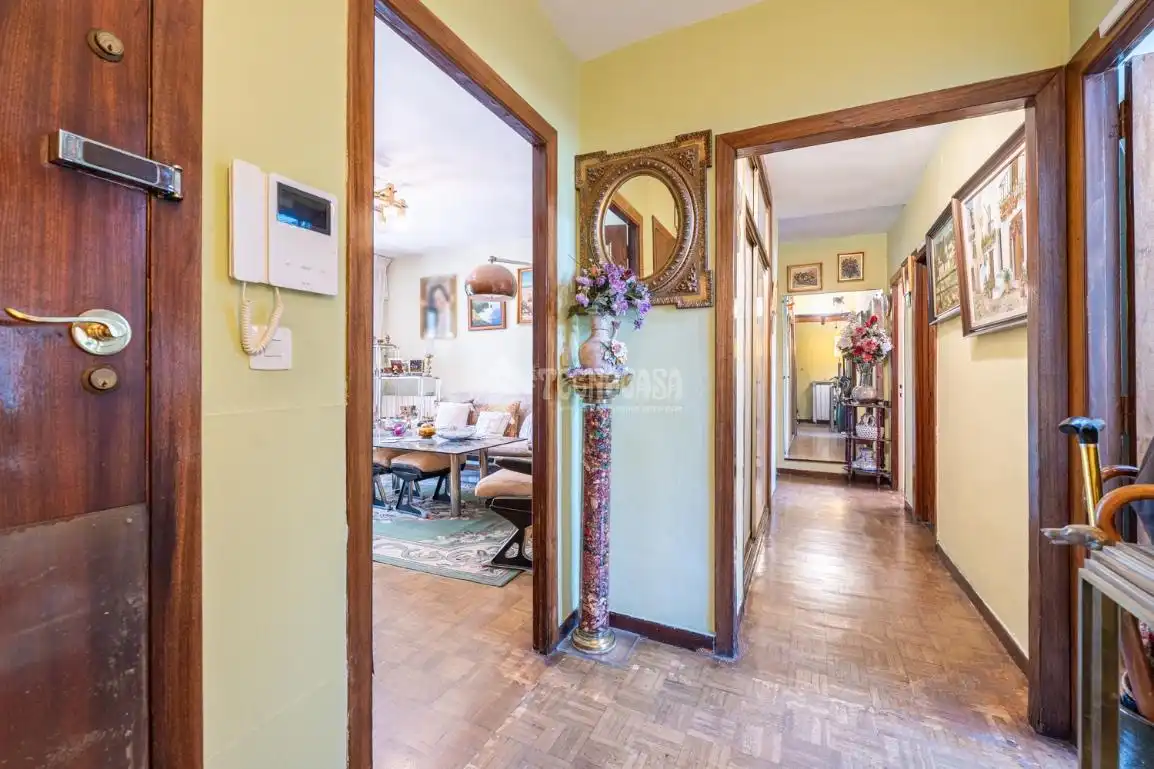 Flat for sale in Madrid  with Heating and Storage room