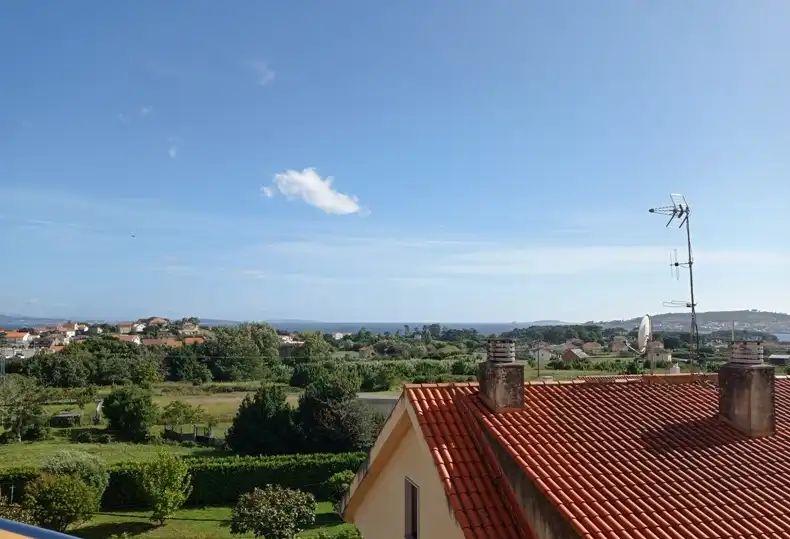 Vista exterior de Àtic en venda en Ribeira amb Traster, Moblat i Piscina comunitària