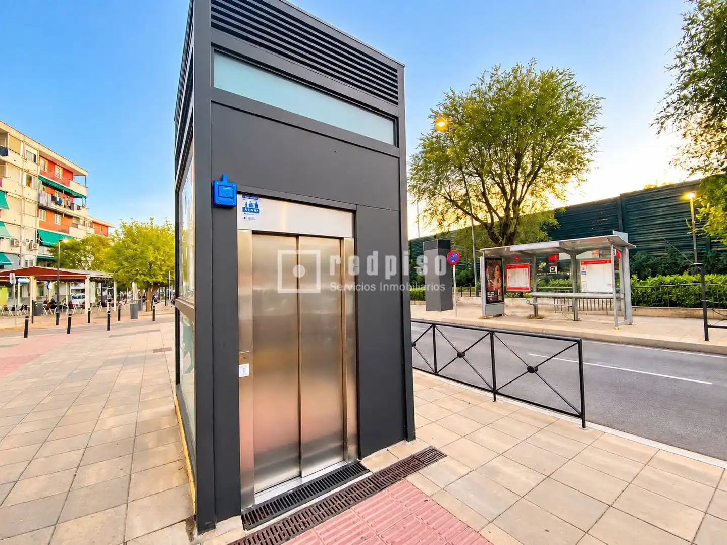 Individual con ascensor en venta en de los Reyes Católicos, imagen 6