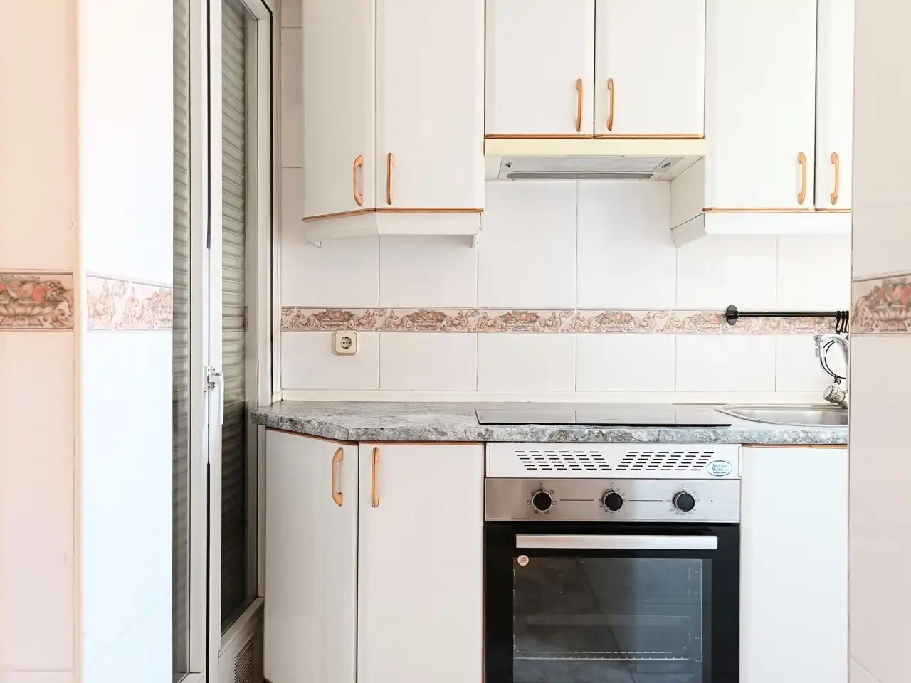 Wohnung zur Miete in GUADALETE, Comillas