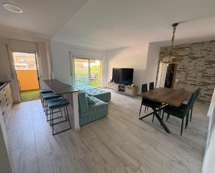 Sala d'estar de Apartament en venda en Roda de Berà amb Jardí privat, Terrassa i Piscina