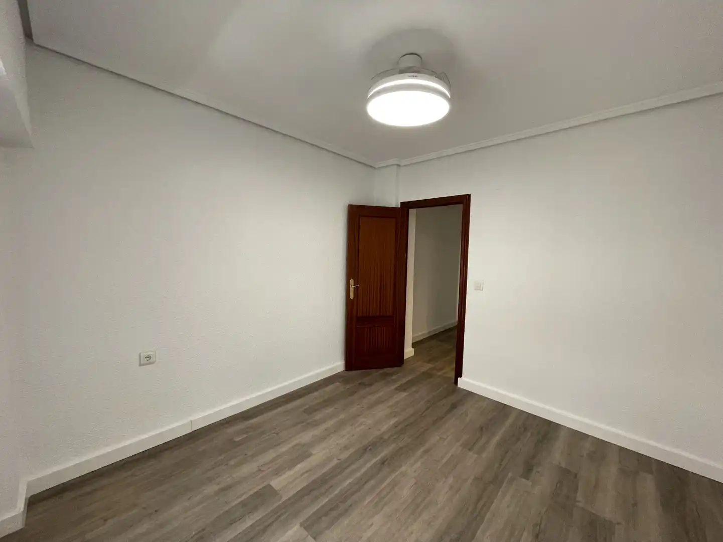 Piso de alquiler en Valencia - Plaza Vicente Iborra, El Carme