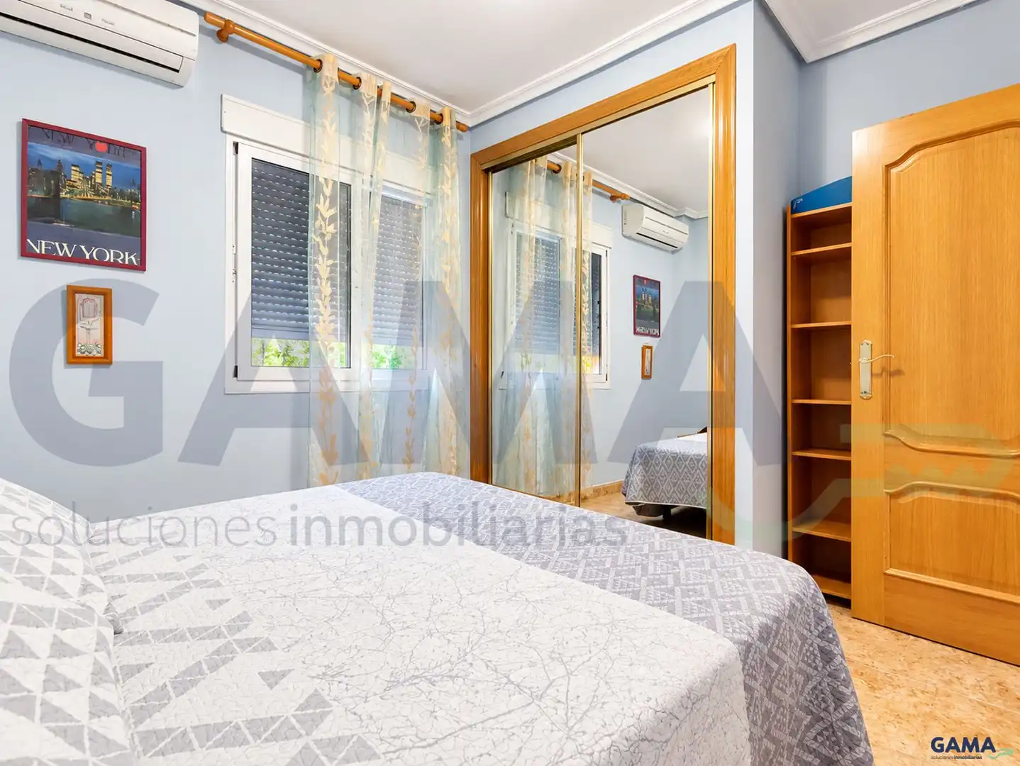 Bedroom of Houses for sale in Alzira  with Air Conditioner and Swimming Pool