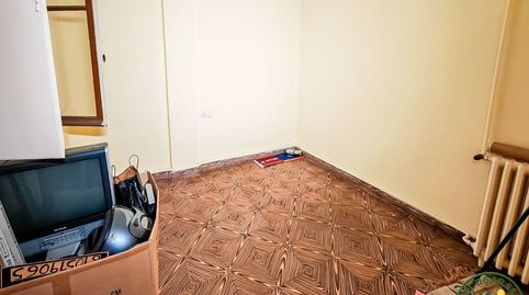 Foto 3 de Piso en venta en Cacabelos, León