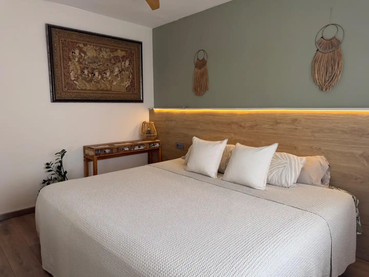 Schlafzimmer von Dachboden zum Verkauf in Mataró mit Klimaanlage, Heizung und Parkett