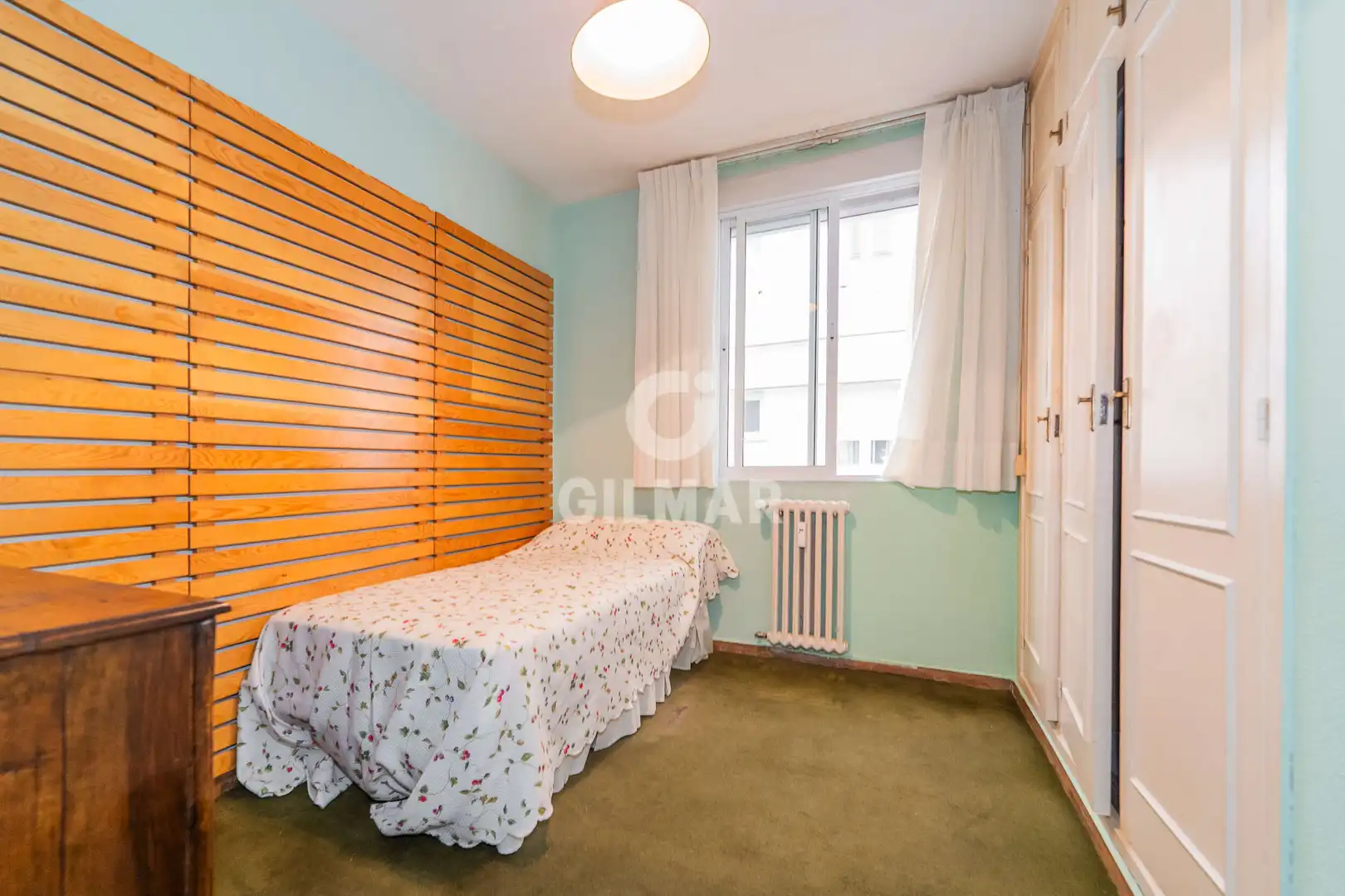 Habitación de Piso en venta en Madrid con Calefacción, Trastero y Balcón
