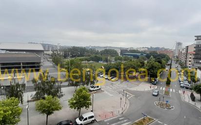 Vista exterior de Pis en venda en Barakaldo  amb Balcó