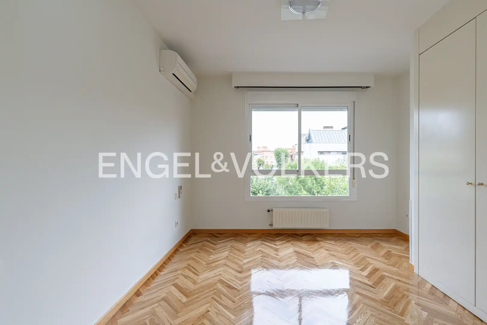 Comedor de Piso de alquiler en Pozuelo de Alarcón con Aire acondicionado, Calefacción y Parquet