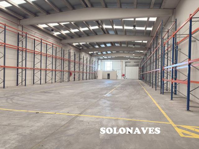 Nave industrial en Alquiler en La Muela