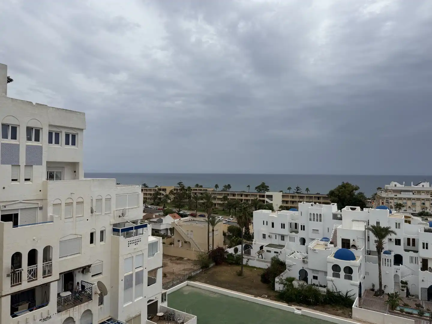 Exterior view of Apartments for sale in Roquetas de Mar  with Air Conditioner, Terrace and Furnished