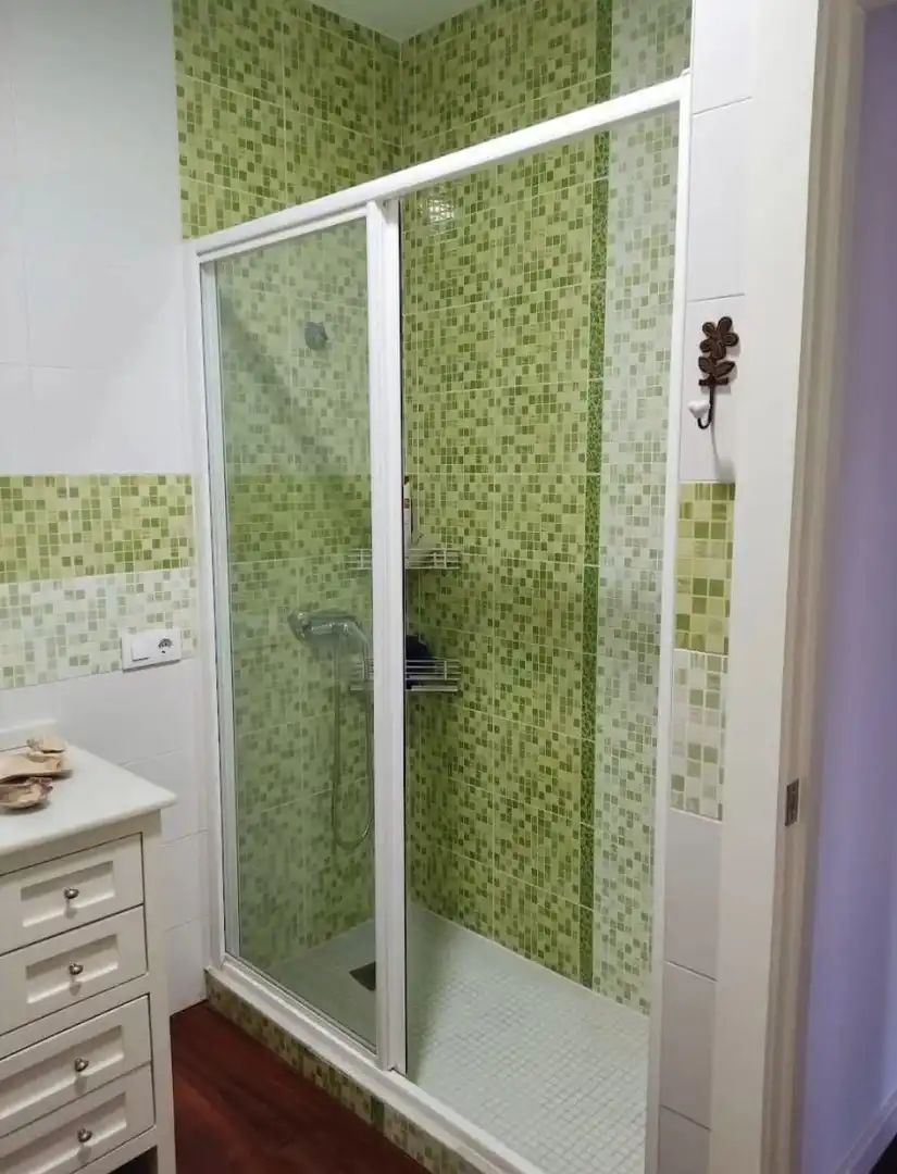 Bathroom of Houses for sale in Sevilla