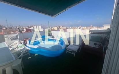 Swimming pool of Attic for sale in  Valencia Capital  with Air Conditioner and Terrace