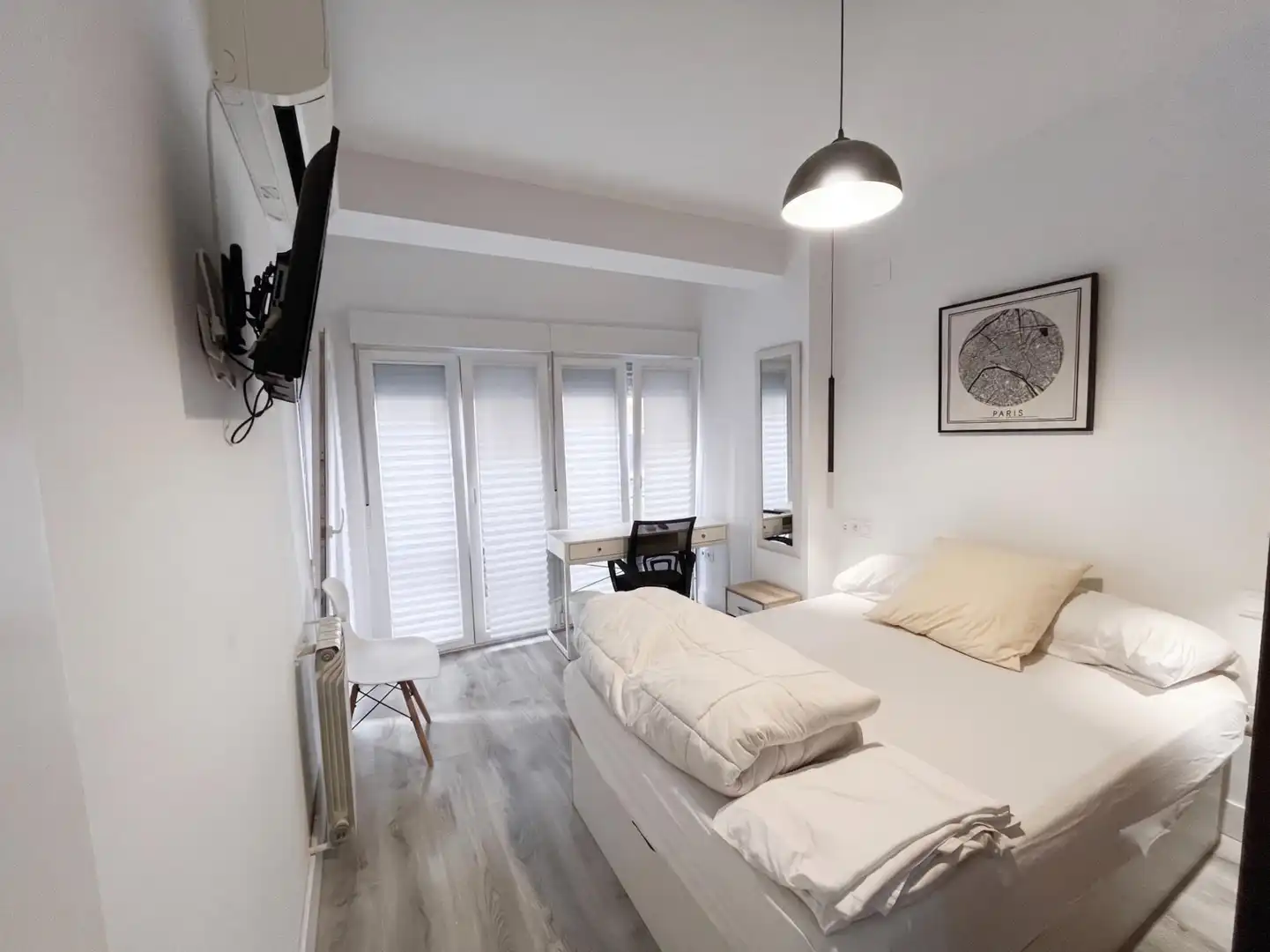 Room in Calle Calle Buenos Aires, Camino de Ronda